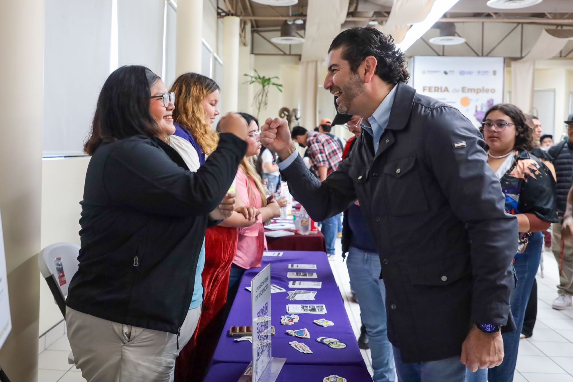 Acerca STPS vacantes a jóvenes de Tijuana