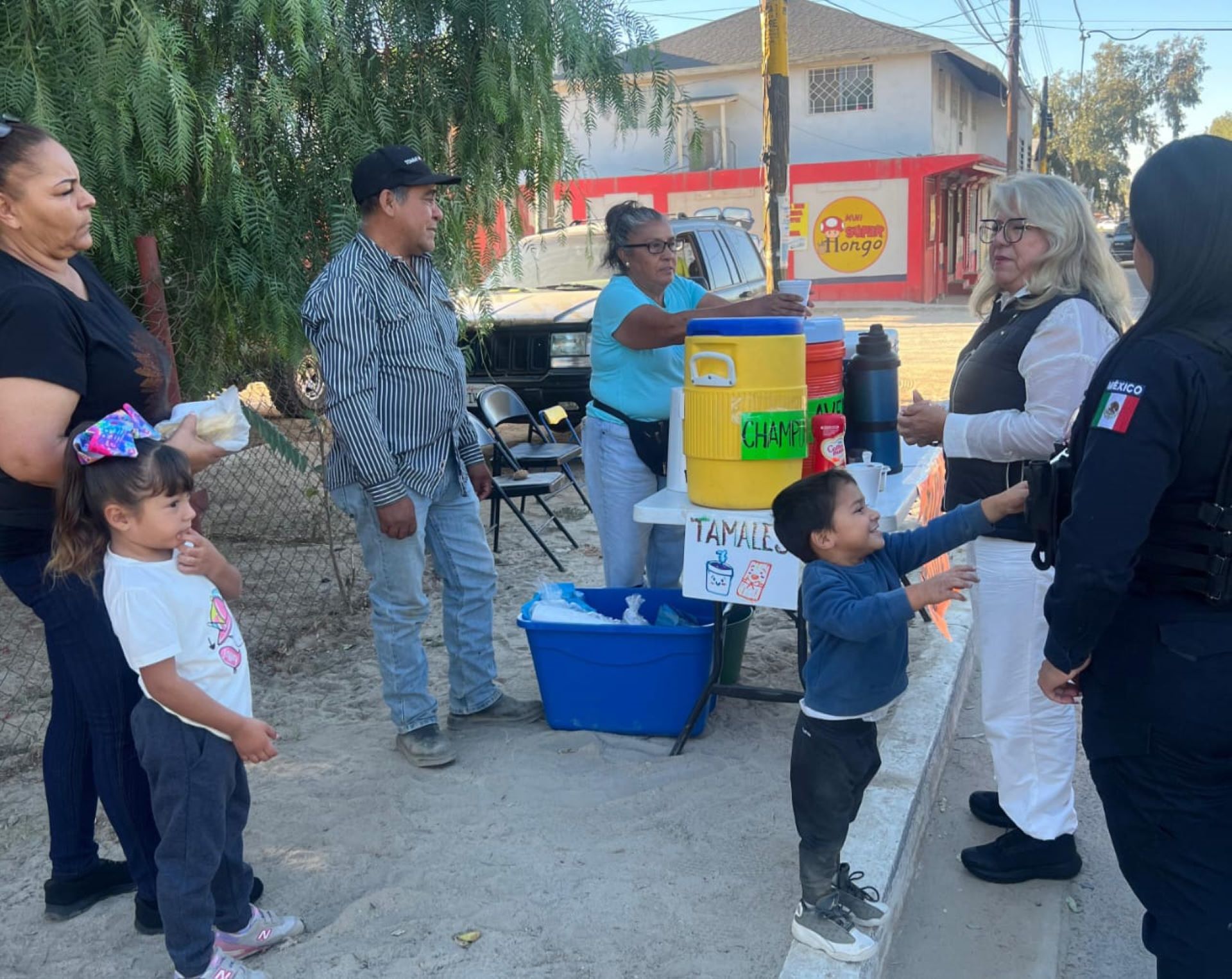 Mantiene Dirección de Seguridad ciudadana y tránsito municipal de Tecate acercamiento con la ciudadanía