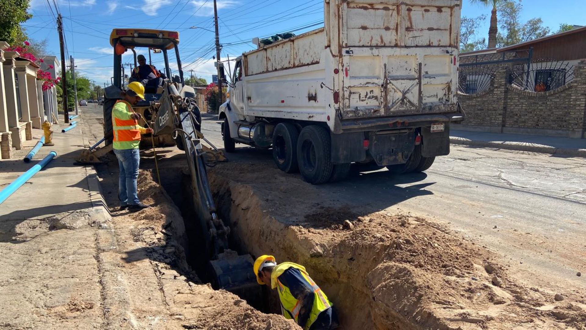 CESPM avanza en la reposición de tuberías de agua potable en la Cuauhtémoc Sur y fraccionamiento Sonora