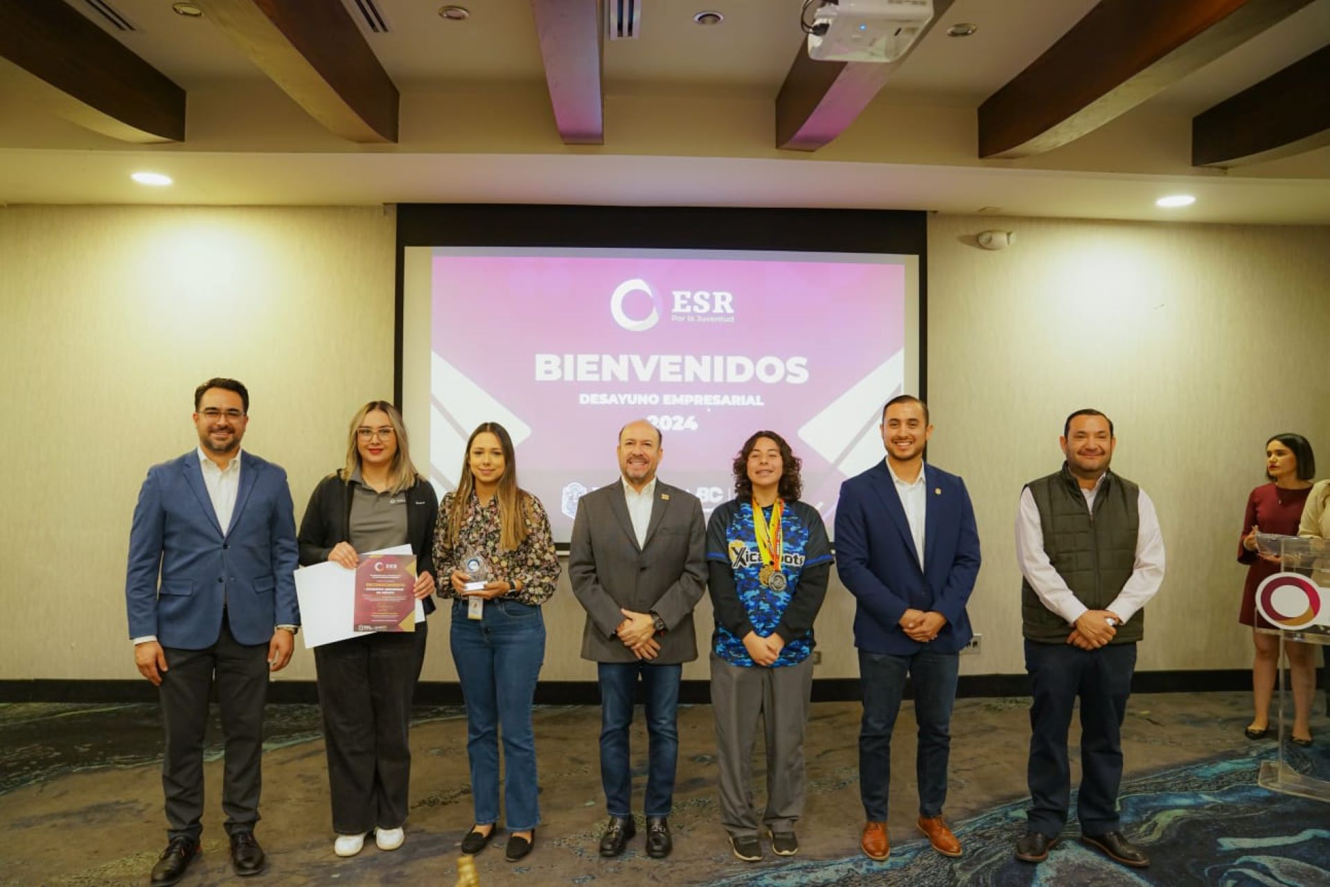 Reconoce Juventud BC a empresarios con el programa empresa socialmente responsable por la juventud