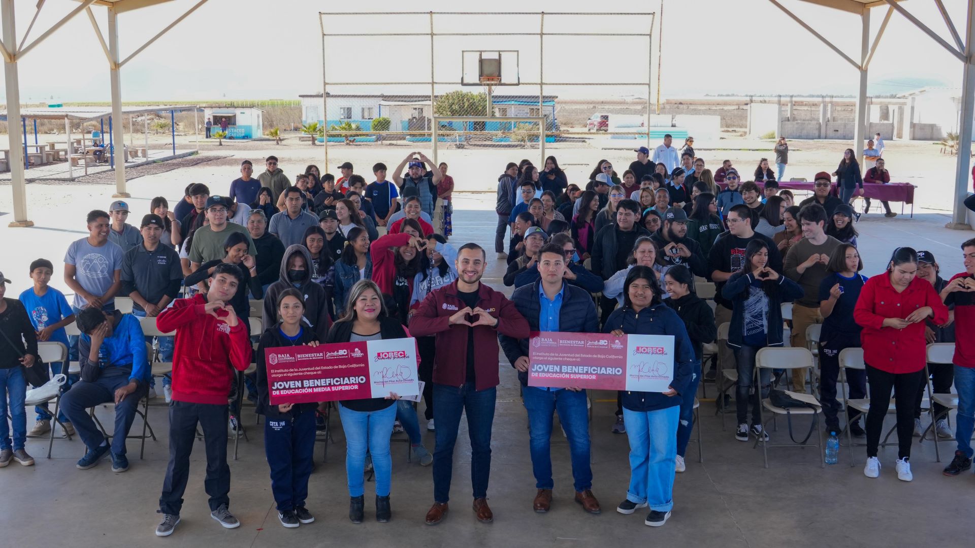 Inicia Juventud BC entrega de “Becas Jobec” en San Quintín