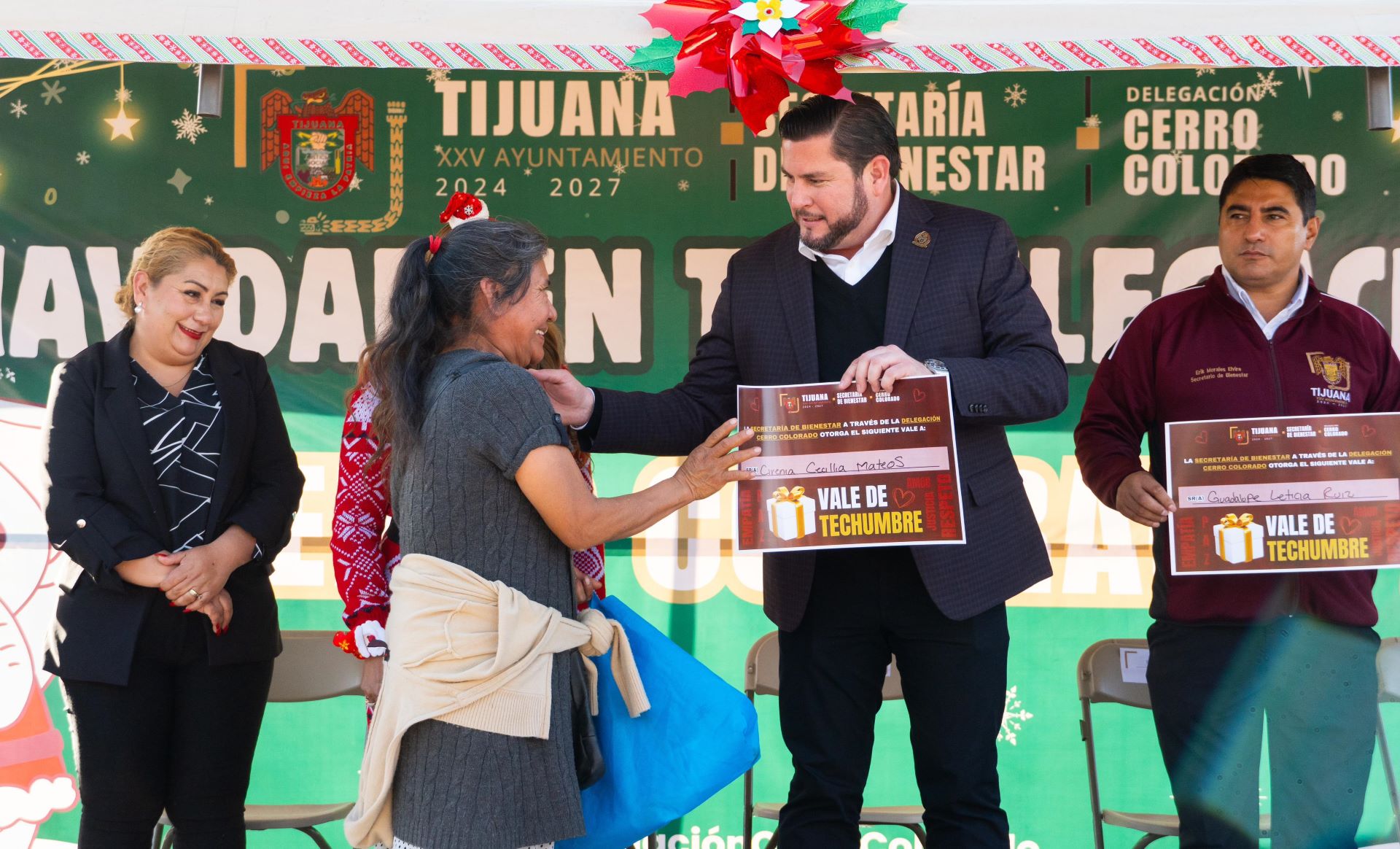 Celebra alcalde Ismael Burgueño posada navideña en la Delegación Cerro Colorado