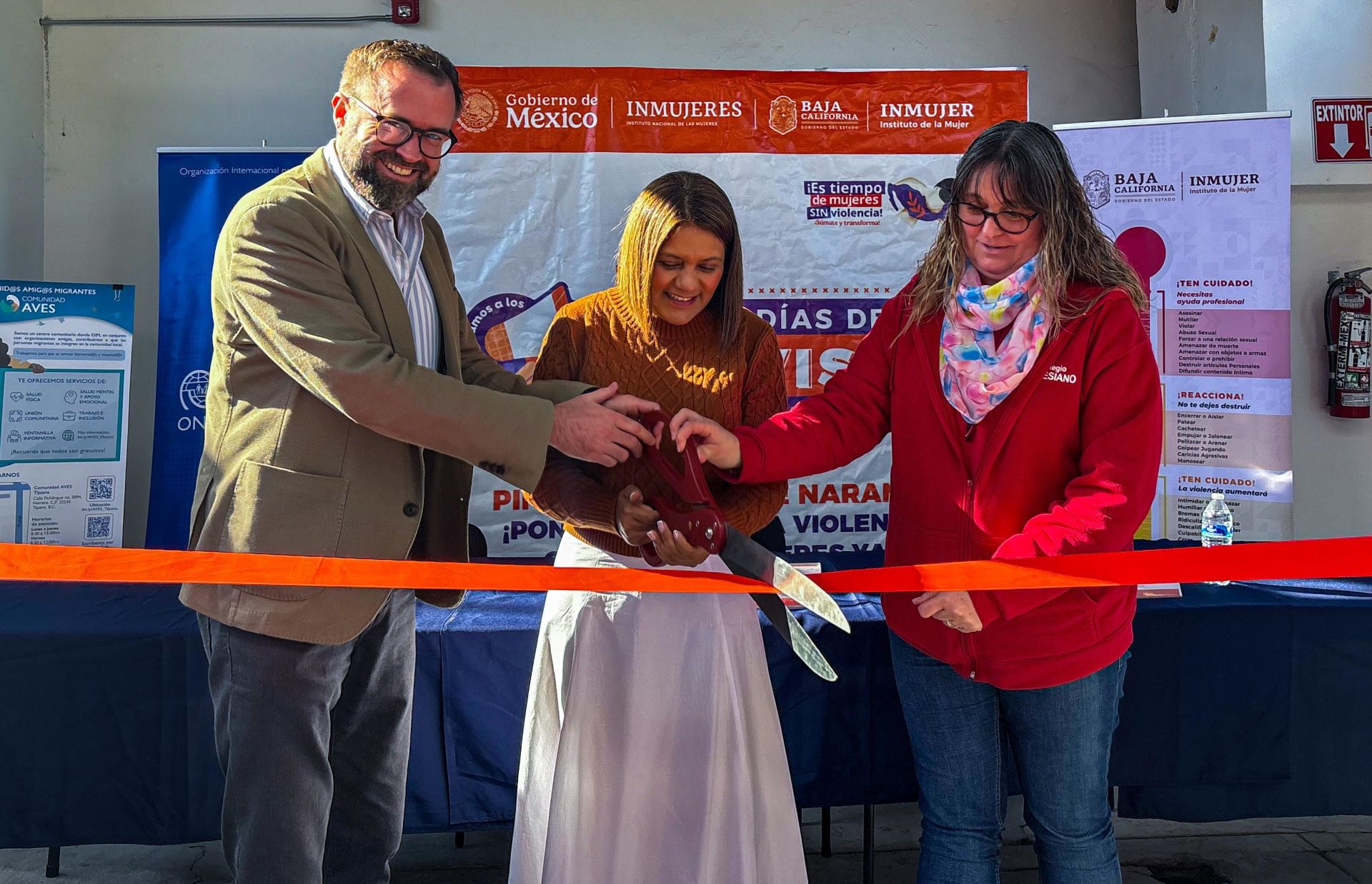 Realizan instalación de Punto Naranja y presentación de guía de atención a mujeres migrantes en Comunidad Aves