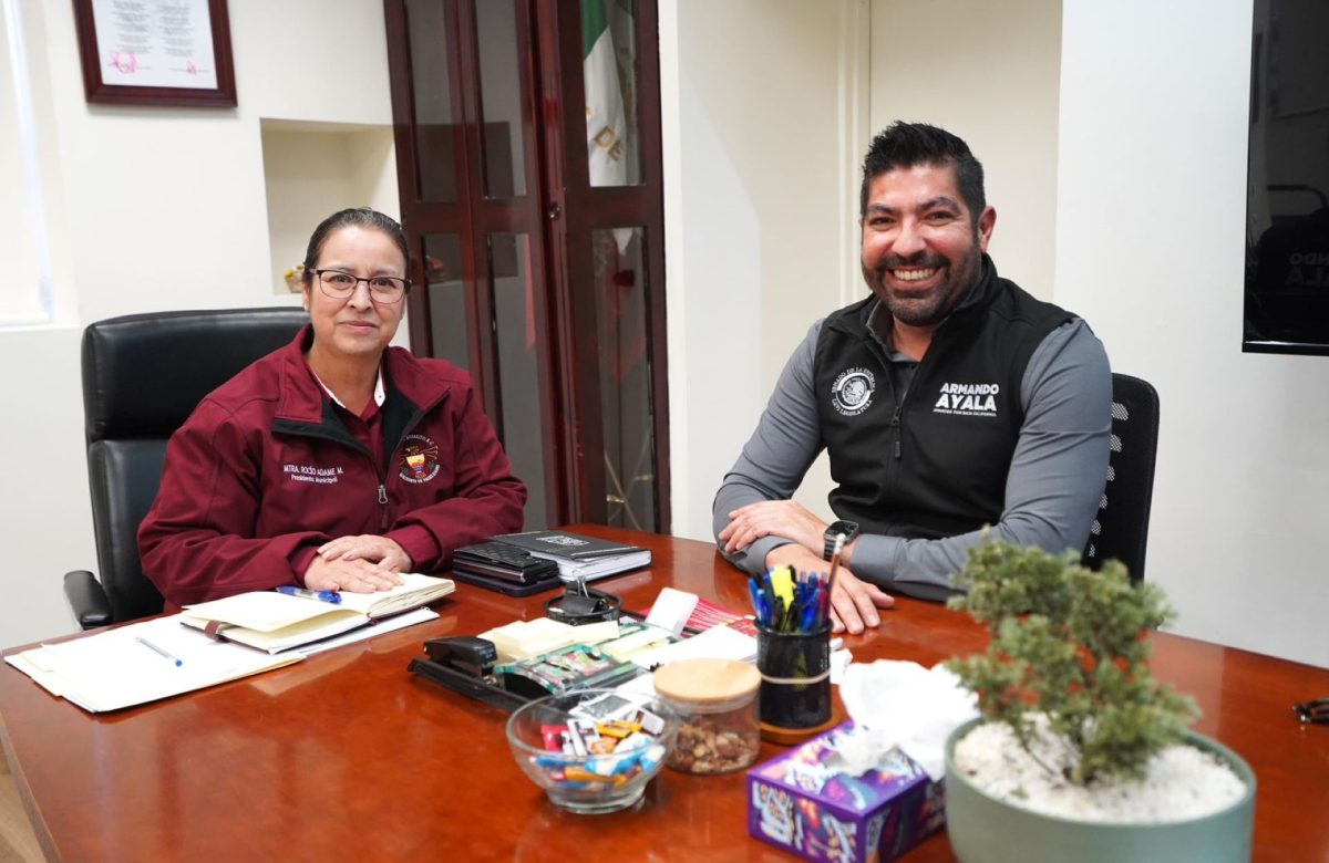 Dialogan Armando Ayala y Rocío Adame sobre proyectos para Rosarito