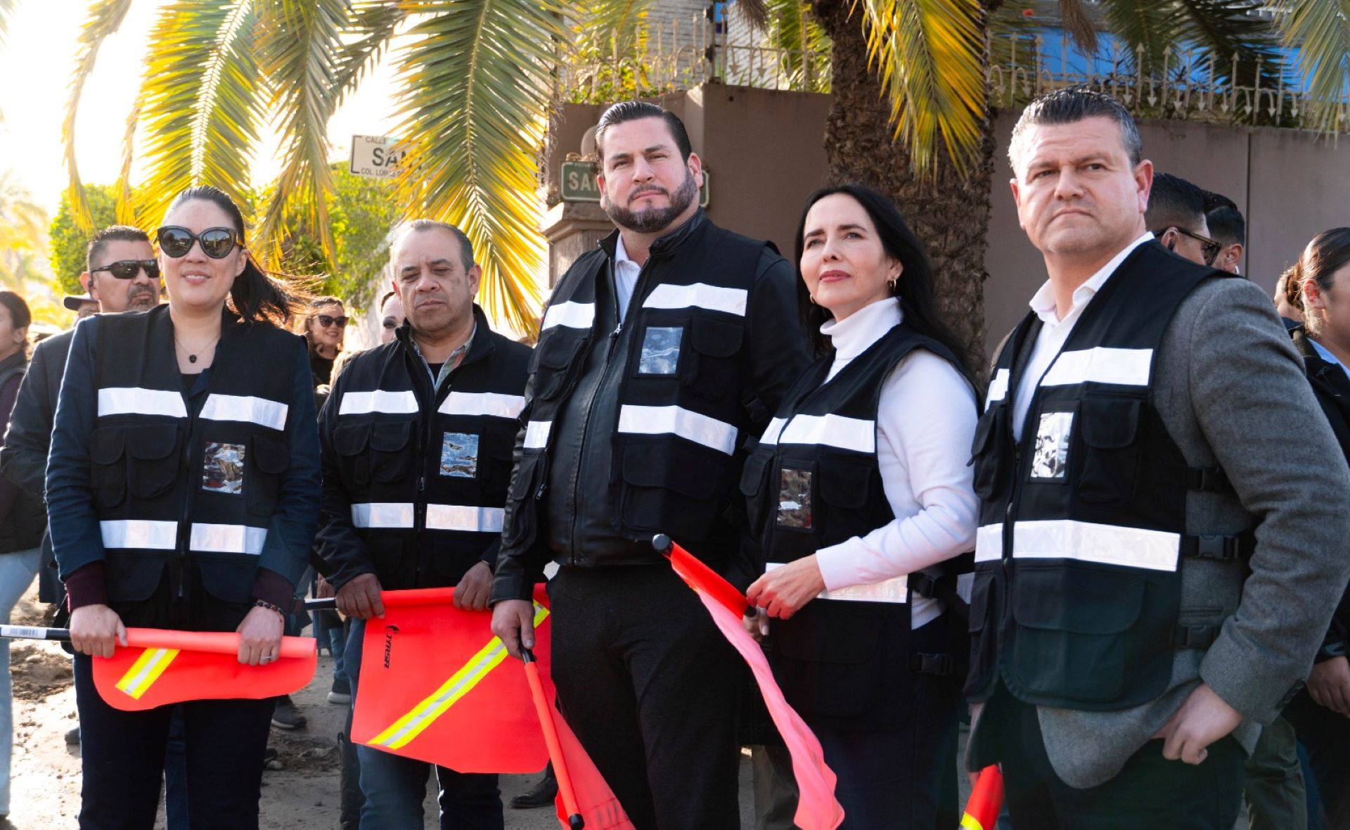 Da presidente municipal, Ismael Burgueño Ruiz, banderazo de arranque a trabajos de mantenimiento de vialidades en Lomas de Agua Caliente