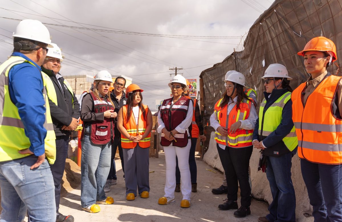 Recorre Claudia Agatón obra de puente de la Ámbar