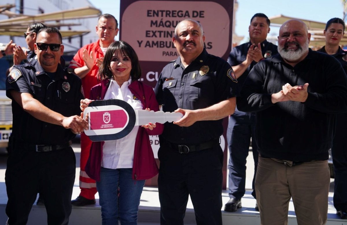 Bomberos de Mexicali reciben un refuerzo histórico: Norma Bustamante entrega 19 unidades