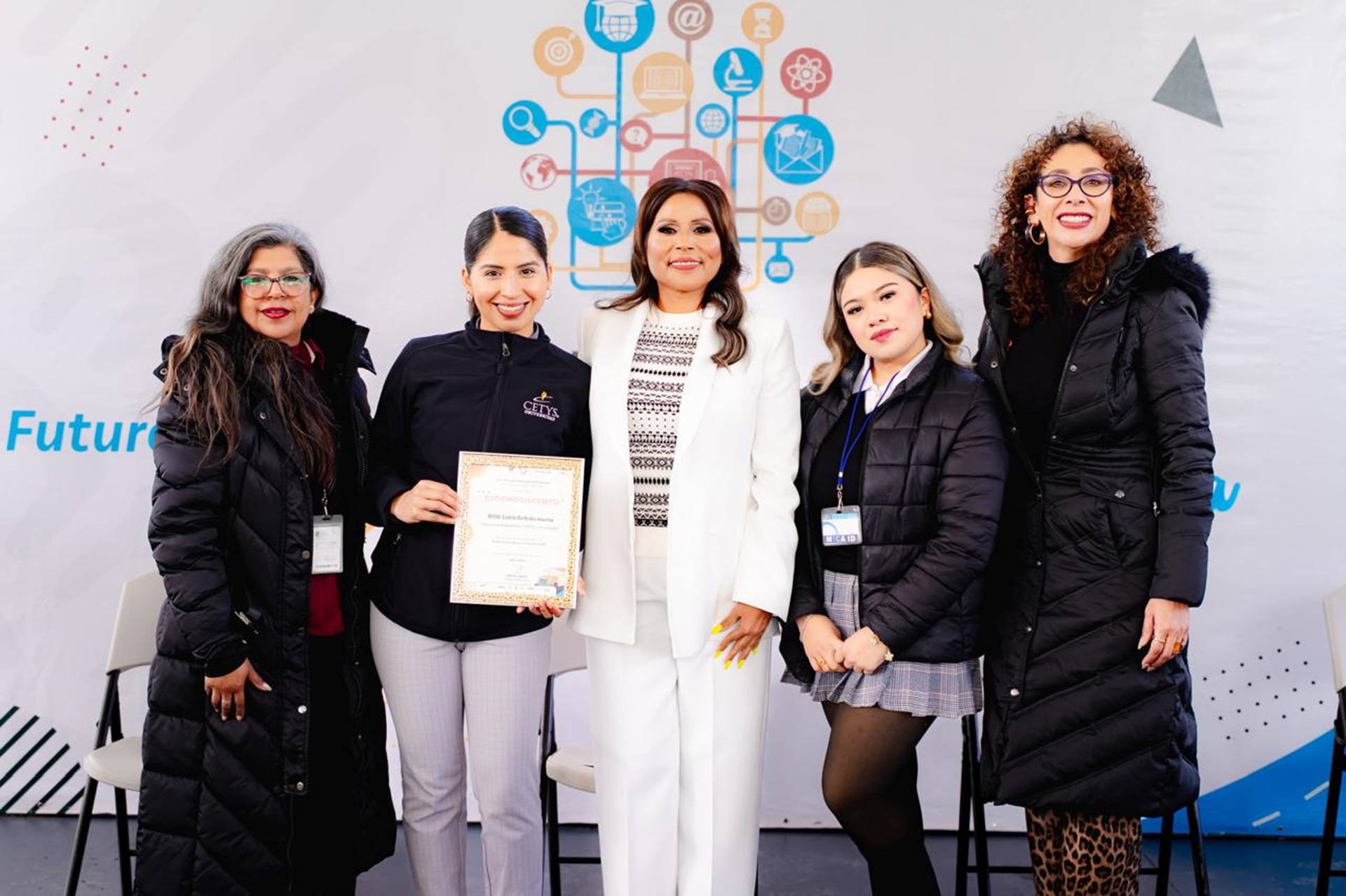 Beneficia gobierno de Claudia Agatón a más de 250 estudiantes del Valle de Guadalupe con la Feria Vocacional en tu Escuela 2025