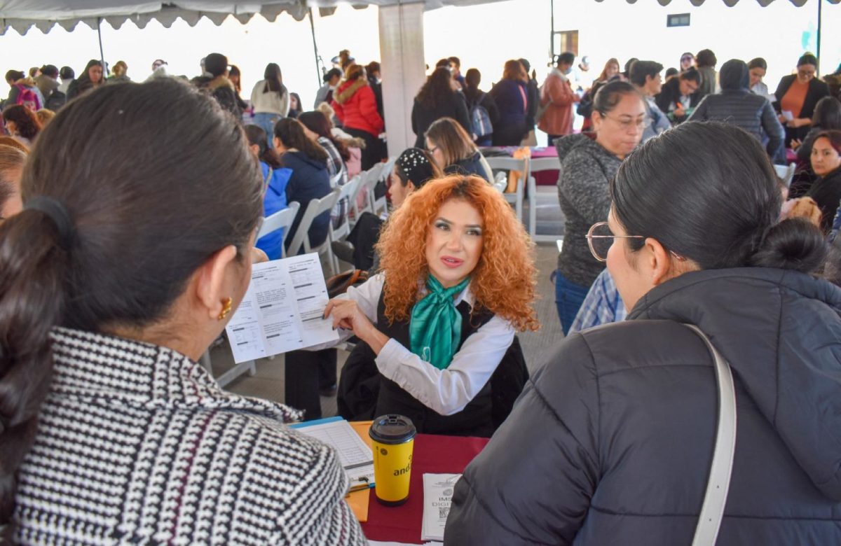 Acercan 1500 vacantes a mujeres en feria de empleo de CEJUM y el Servicio Nacional del Empleo