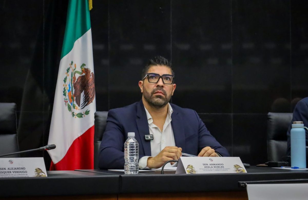 Informa Armando Ayala sobre periodos extraordinarios en el Congreso de la Unión