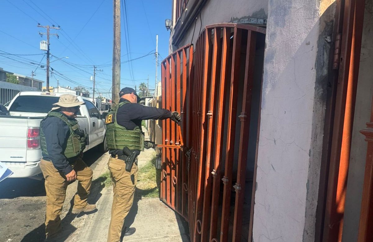 Realiza Fiscalía cateo por denuncia de crueldad animal en Valle Dorado