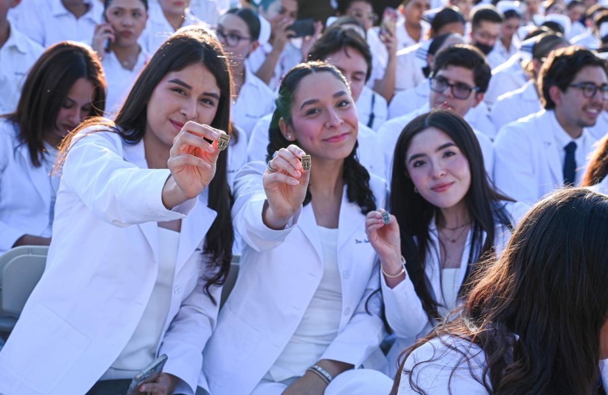 Orgullo cimarrón: celebran a estudiantes del Campus Mexicali que culminan su formación profesional