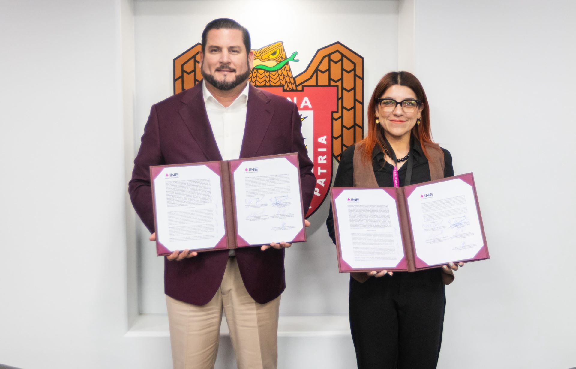 Firma Ismael Burgueño convenio con el INE en el marco de las elecciones del Poder Judicial Federal