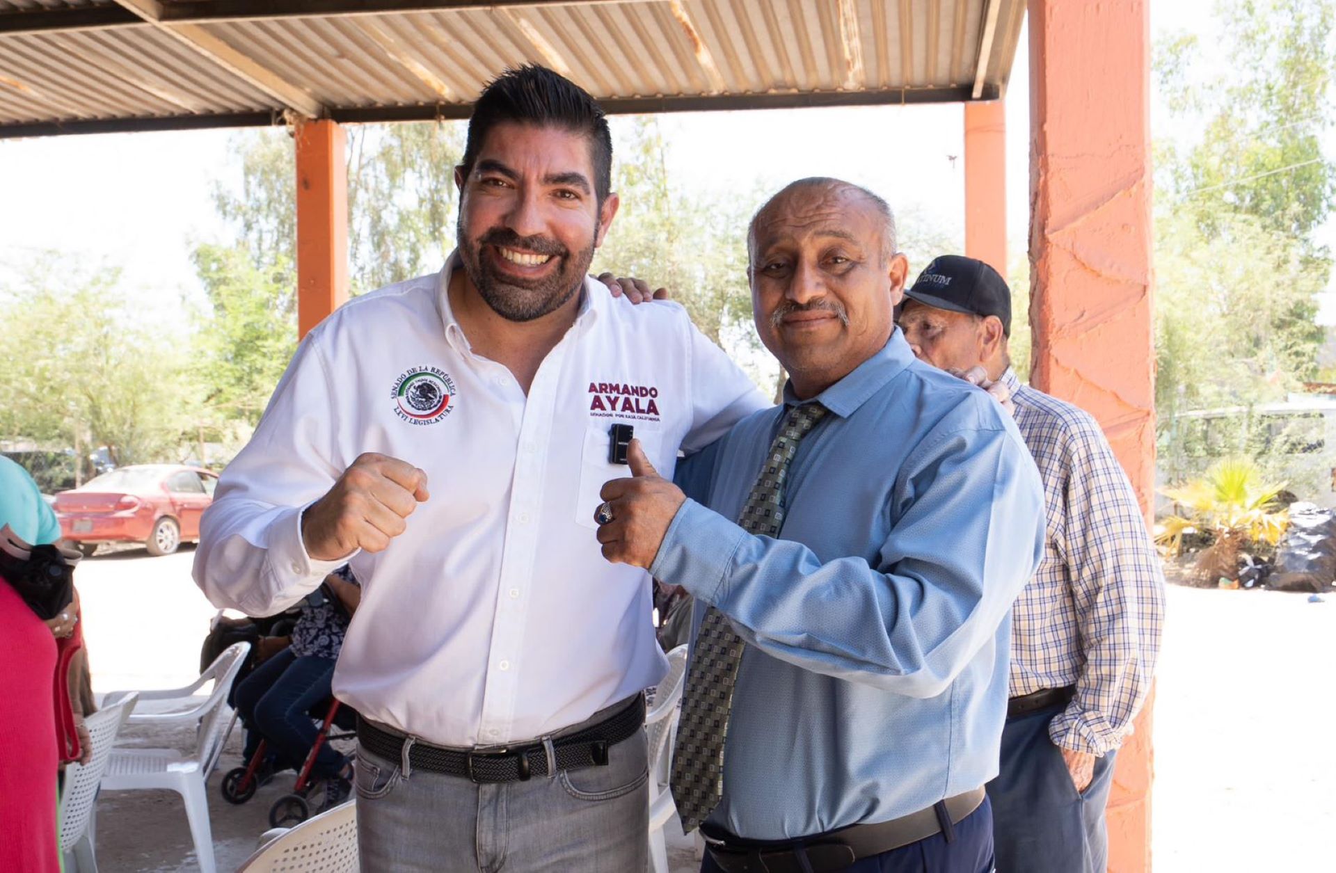 Recorre Armando Ayala colonias de Mexicali en gira de trabajo
