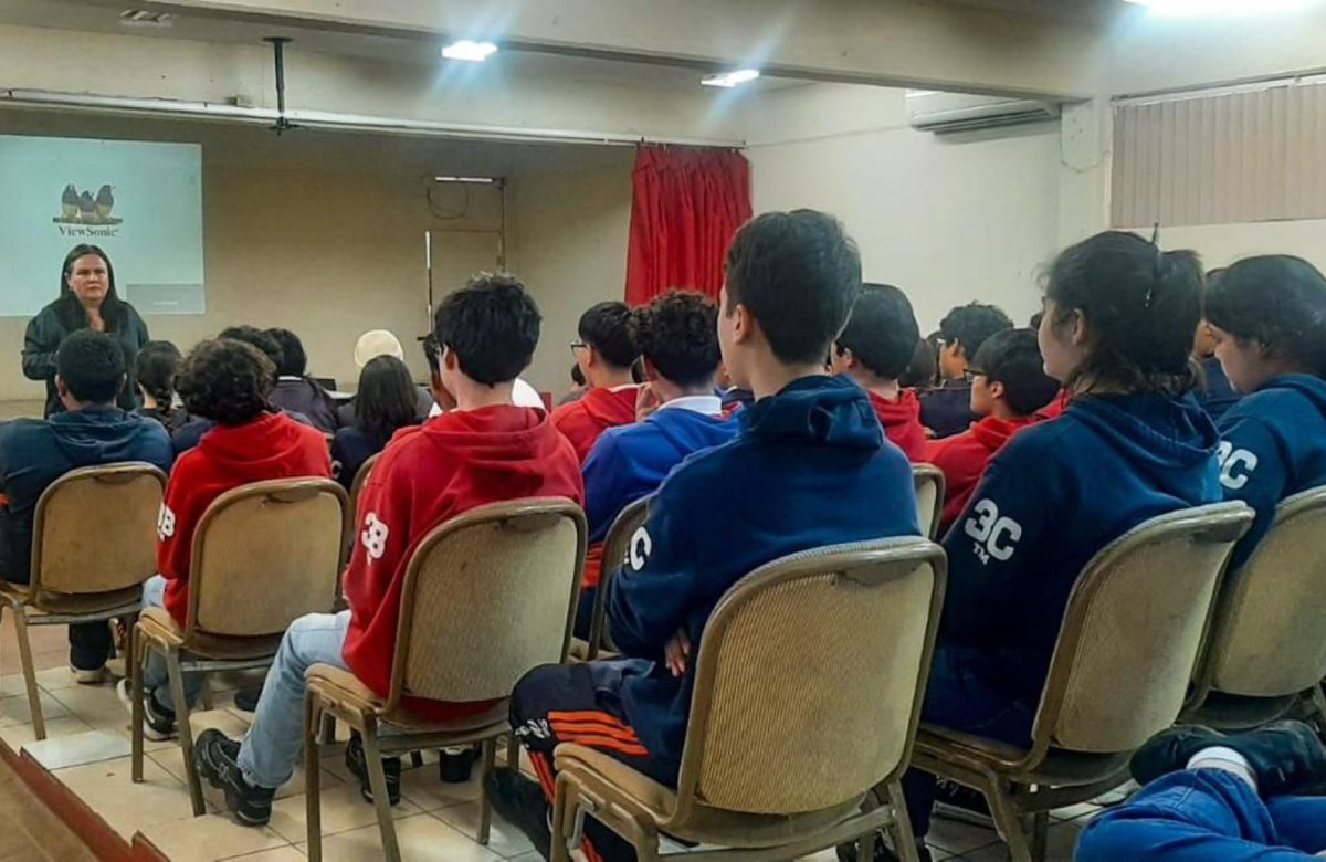 Impulsa Inmujer BC autonomía de las juventudes en Ensenada