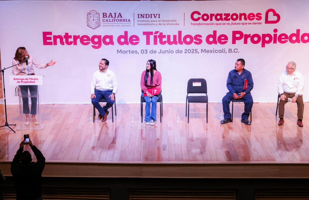 Aseguran patrimonio más de 17 mil familias con títulos de propiedad en gobierno de Marina del Pilar