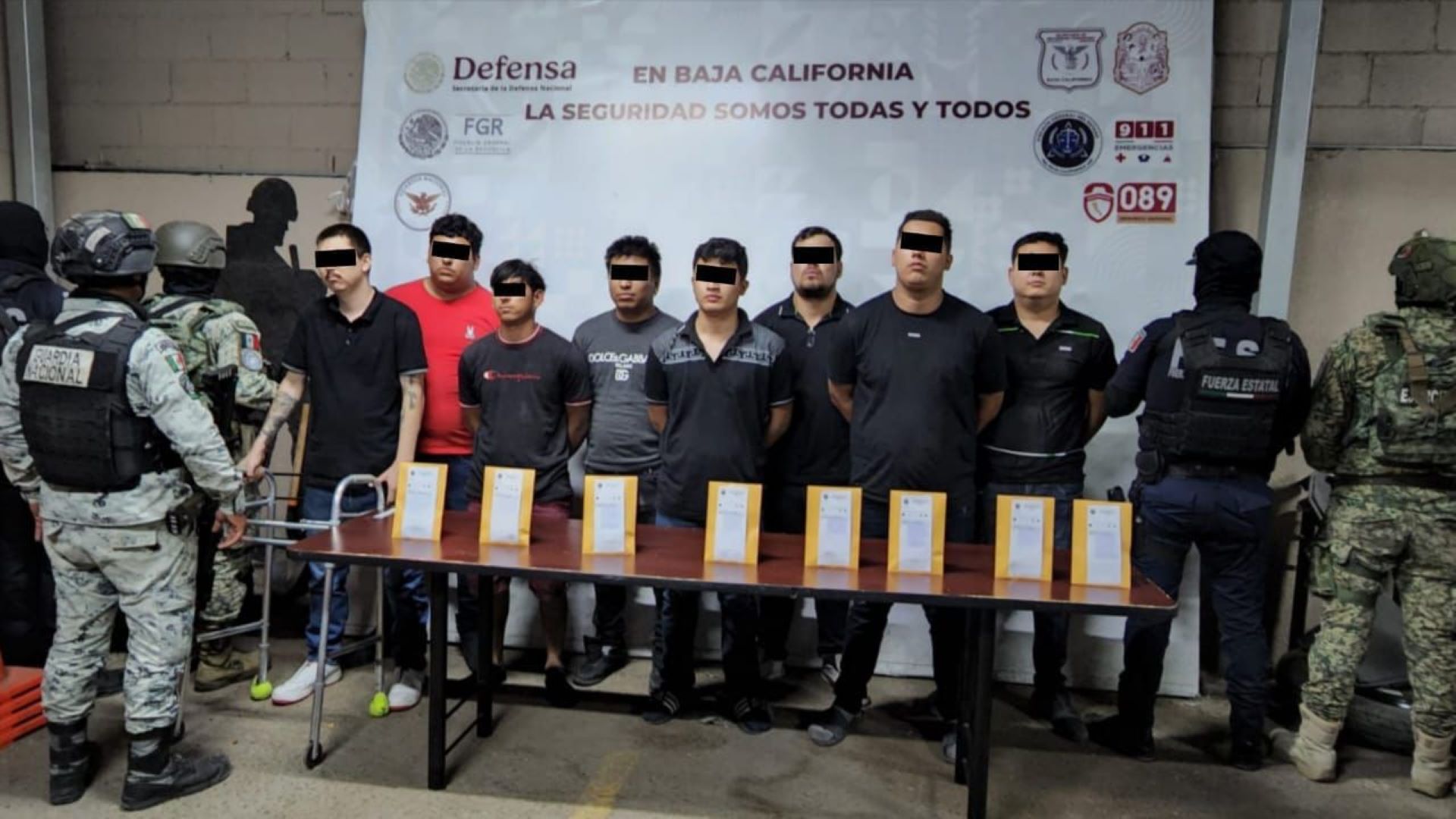 En operativo en conjunto detiene FESC, Defensa y Guardia Nacional a ocho presuntos narcomenudistas en Mexicali