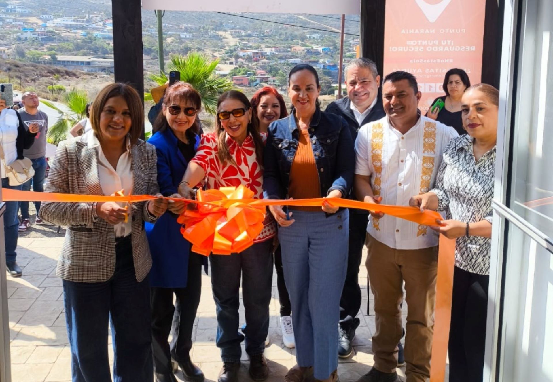 Inauguran Gobierno de Ensenada e Inmujer BC punto naranja en La Bufadora