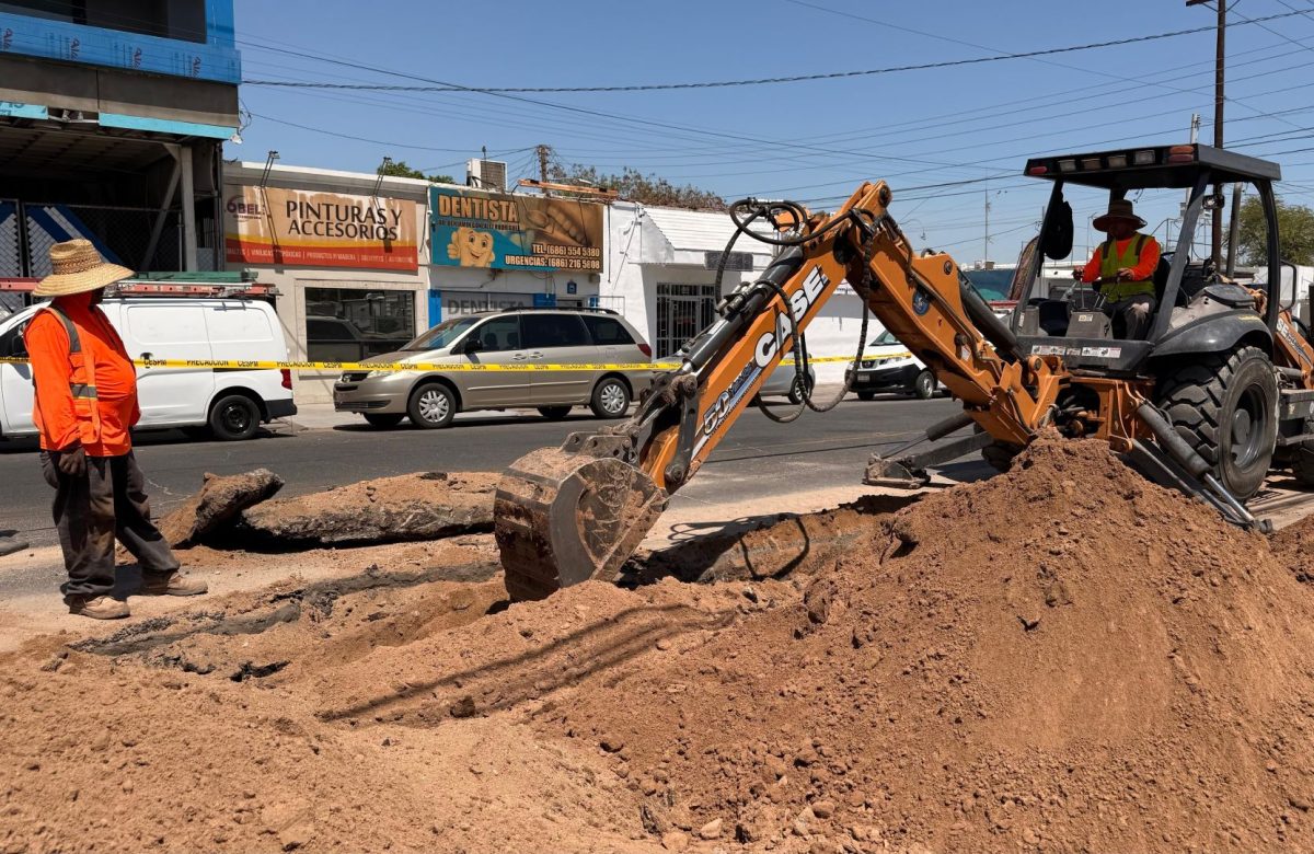 CESPM reemplaza líneas de agua potable en la colonia segunda sección