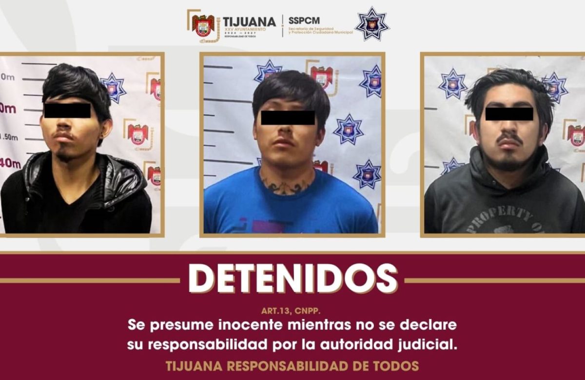 Intercepta Policía Municipal de Tijuana camión de transporte con arma larga en su interior
