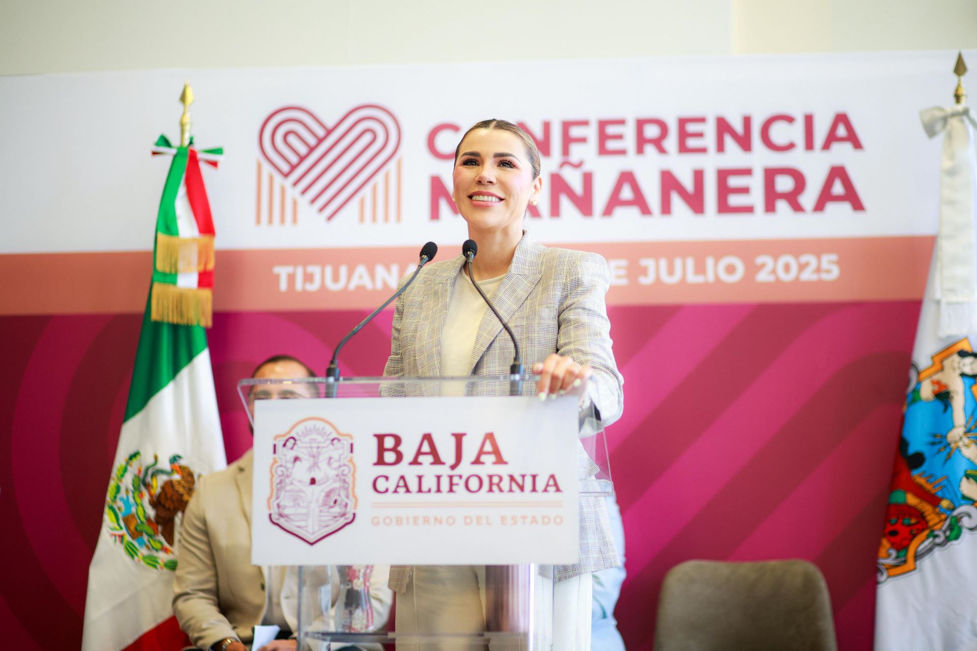 Gobernadora Marina del Pilar promueve emprendimiento en zonas prioritarias y juventudes a través de corazones