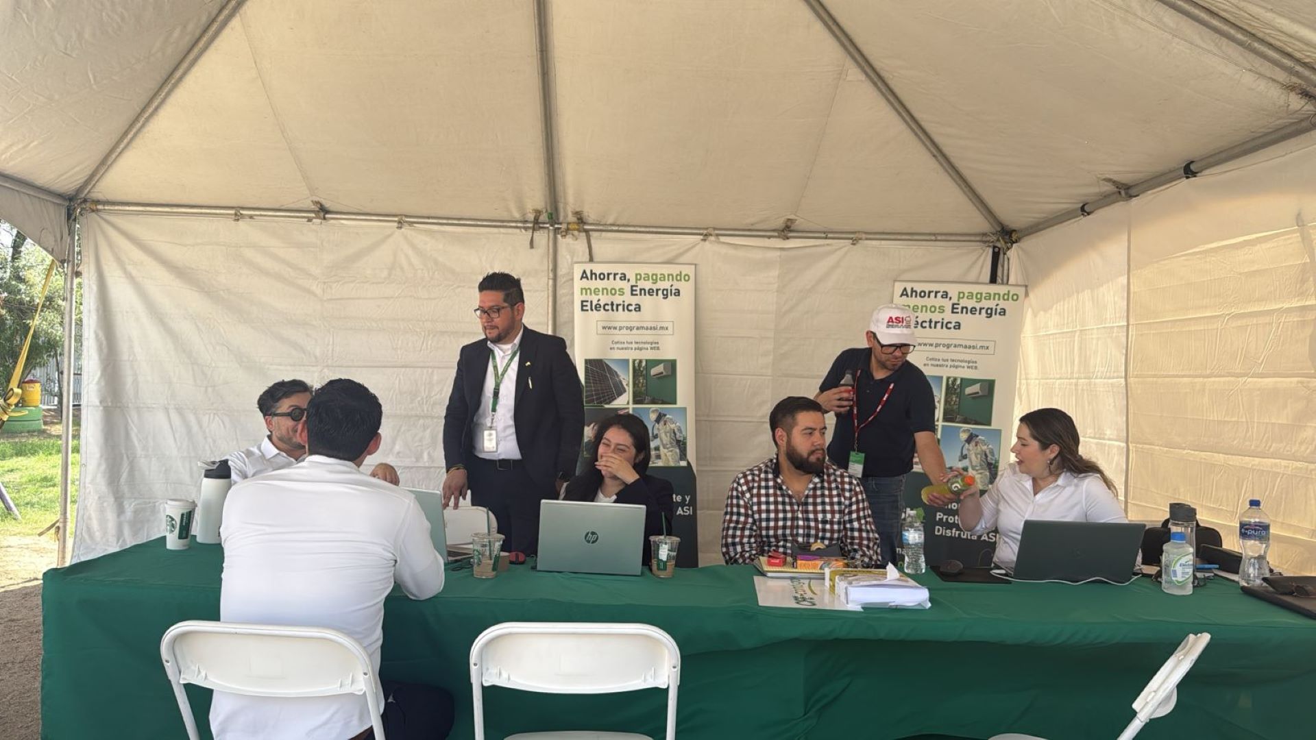 CFE instala módulos de atención a la ciudadanía