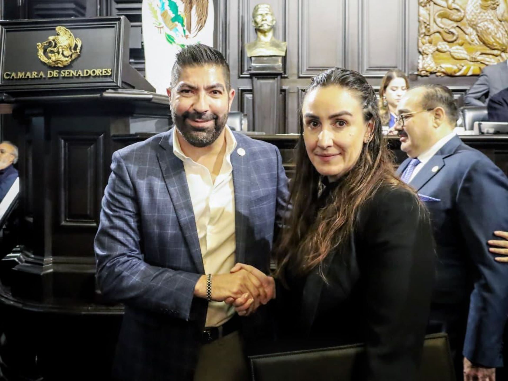 Avala Armando Ayala Robles nombramientos en Hacienda