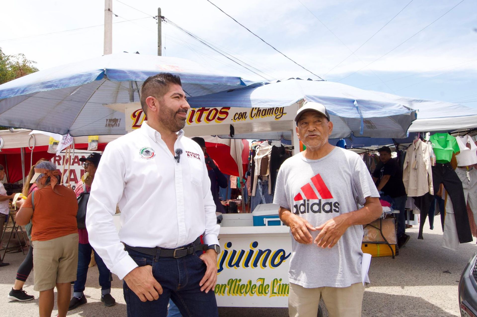 Se reúne Armando Ayala con colonos de Tijuana y atiende peticiones