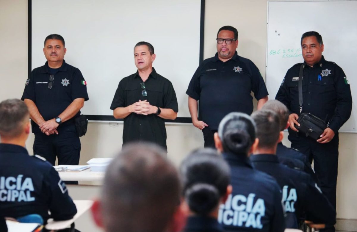 Luis Felipe Chan da la bienvenida a 24 nuevos agentes que se incorporan a la Policía Municipal Preventiva de Mexicali