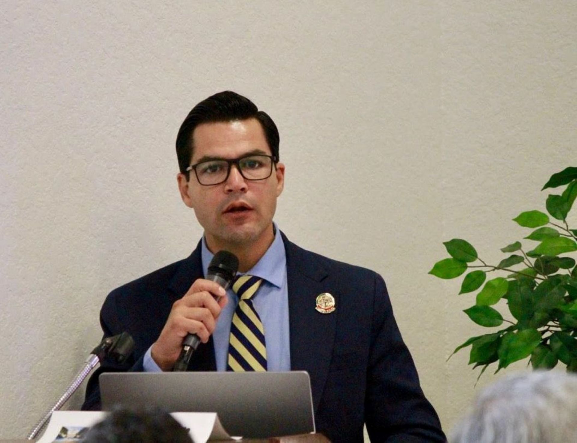 Participa diputado Humberto Valle en foro de oportunidades universitarias en San Diego