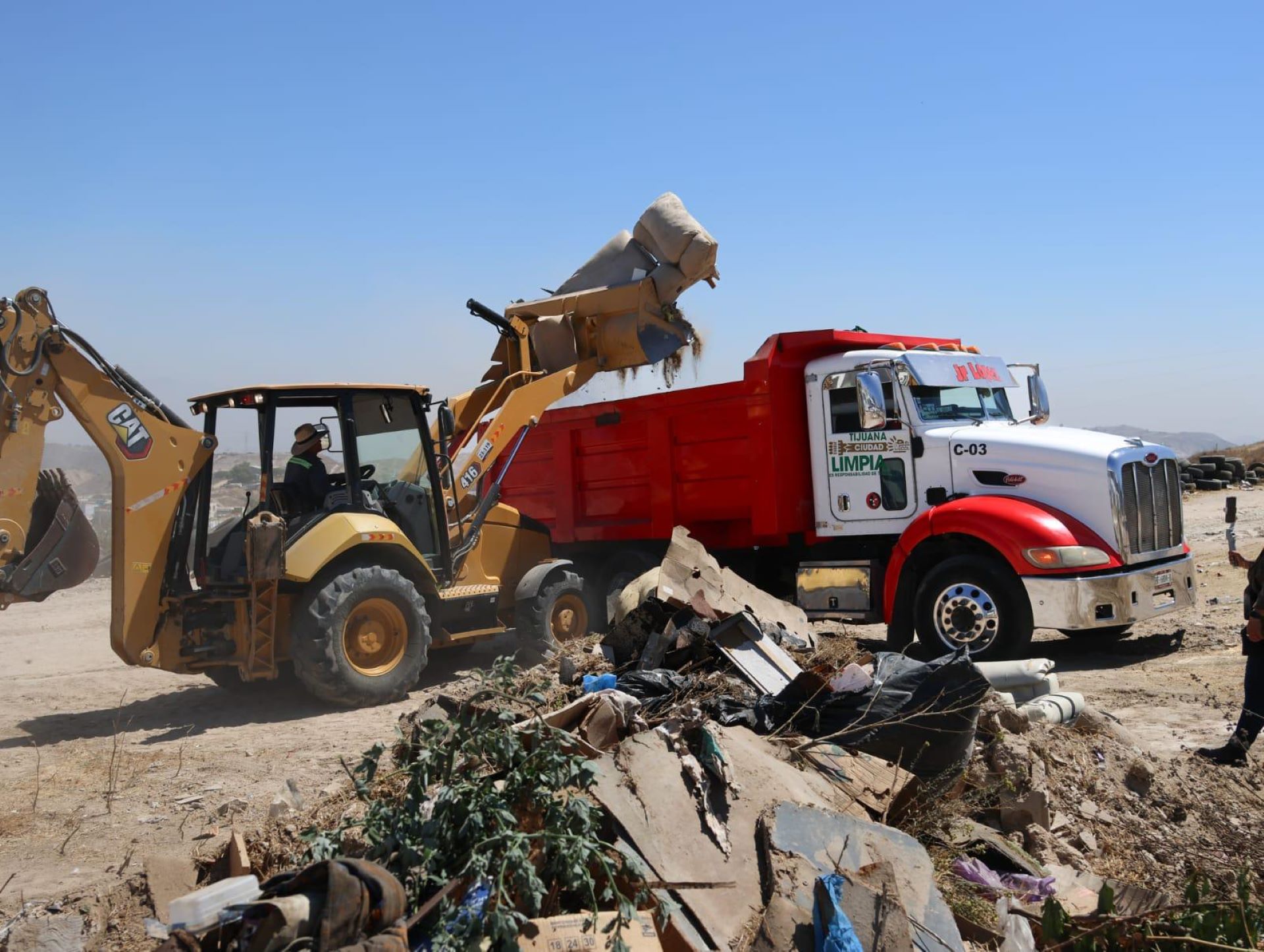 Mejora XXV Ayuntamiento de Tijuana imagen urbana en varias colonias de la ciudad