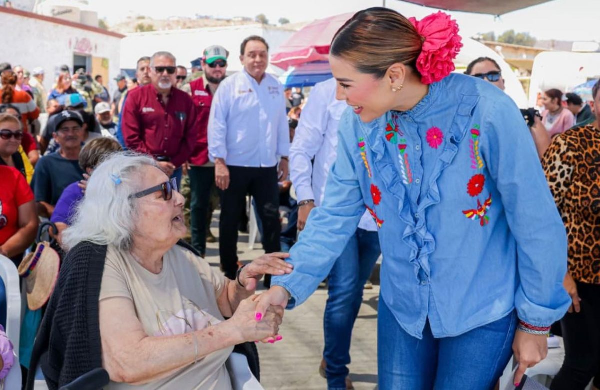 Llegan apoyos y servicios para la comunidad de Isla de Cedros en gobierno de Marina del Pilar