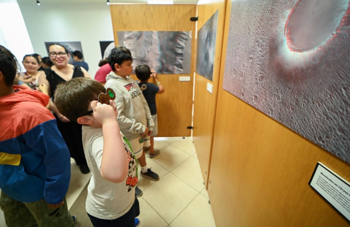 “Exploración espacial 3D”, una ventana al universo en UABC Tecate