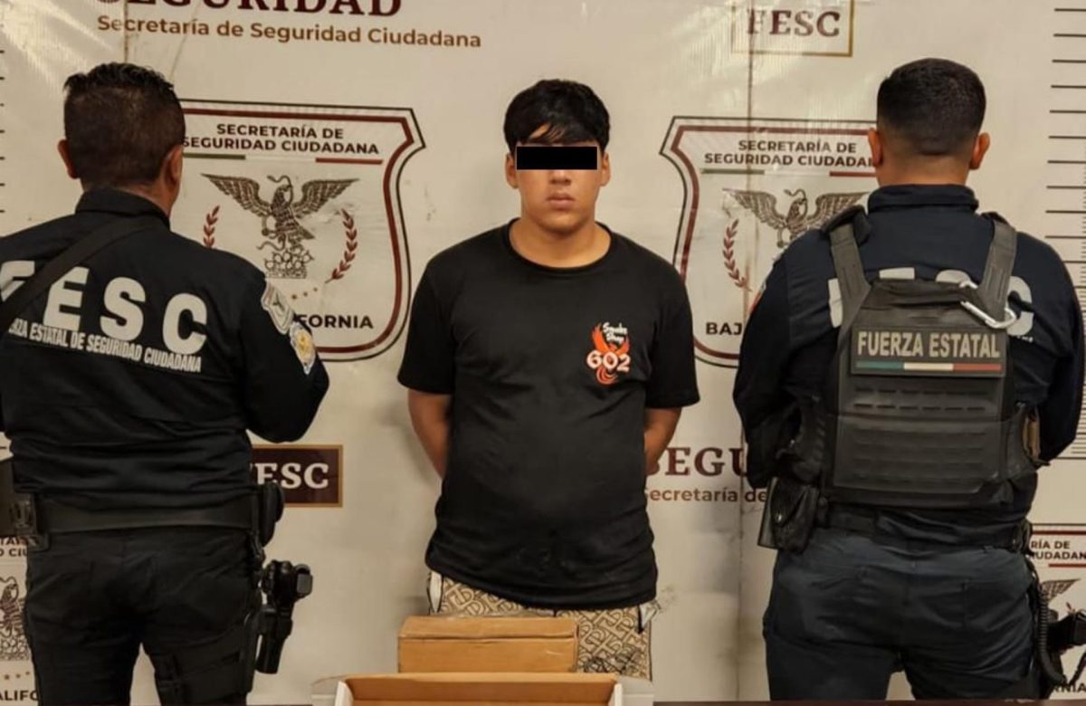Fuerza Estatal asegura armas y detiene a dos hombres en Tijuana