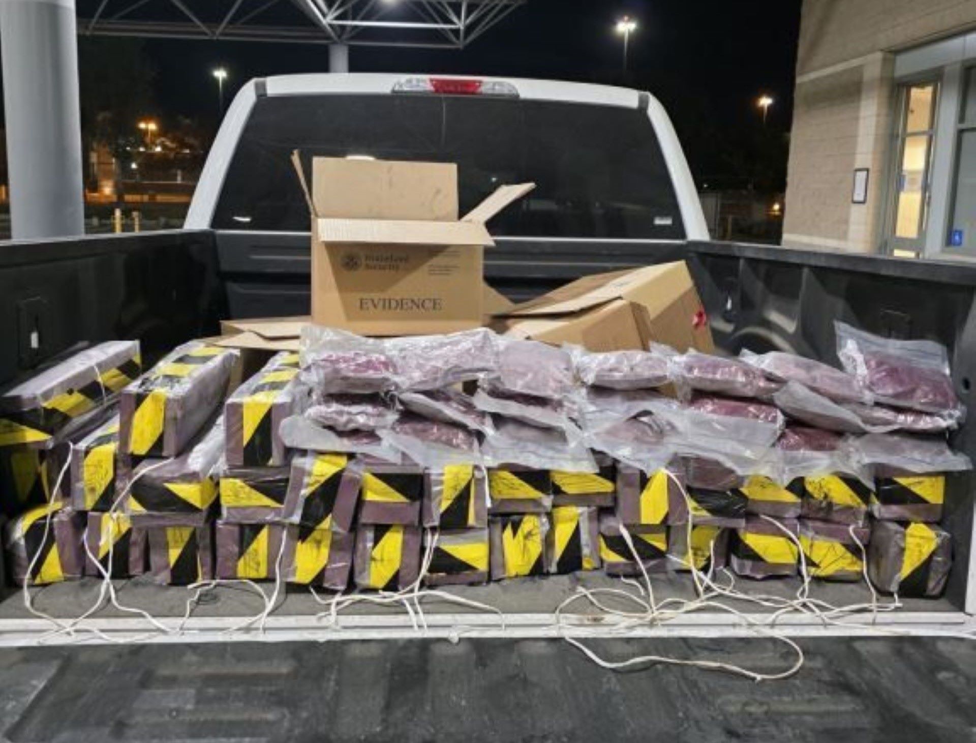 La Oficina de Campo de CBP San Diego incautó más de 4.5 toneladas de drogas peligrosas por un valor de 24 millones de dólares durante el mes de agosto