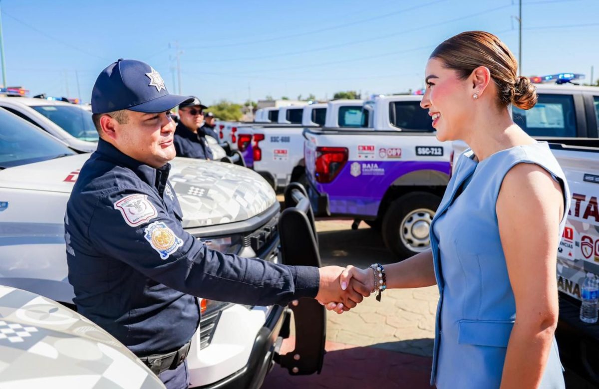 Entrega gobernadora Marina del Pilar nuevas unidades a la fuerza estatal de seguridad para mejorar protección a la ciudadanía