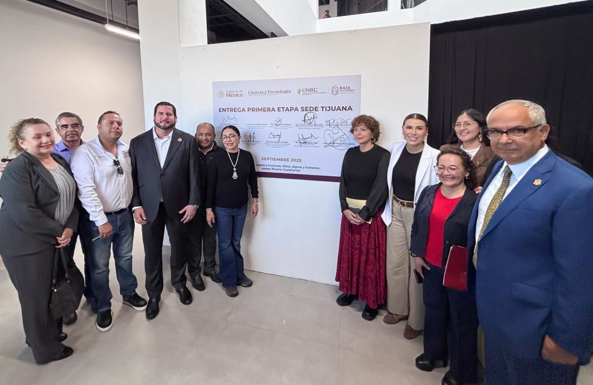 Asiste Ismael Burgueño a inauguración de la Universidad Nacional Rosario Castellanos