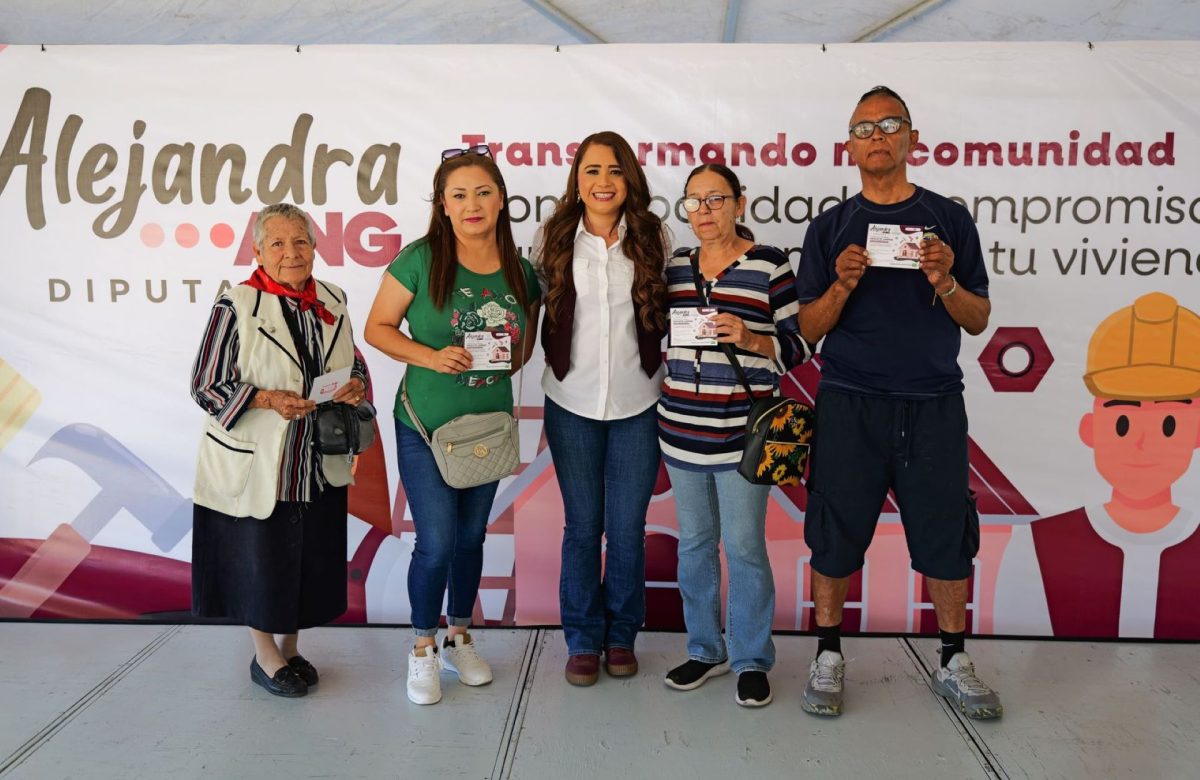 Diputada Alejandra Ang realiza entrega de vales para mejoramiento de vivienda