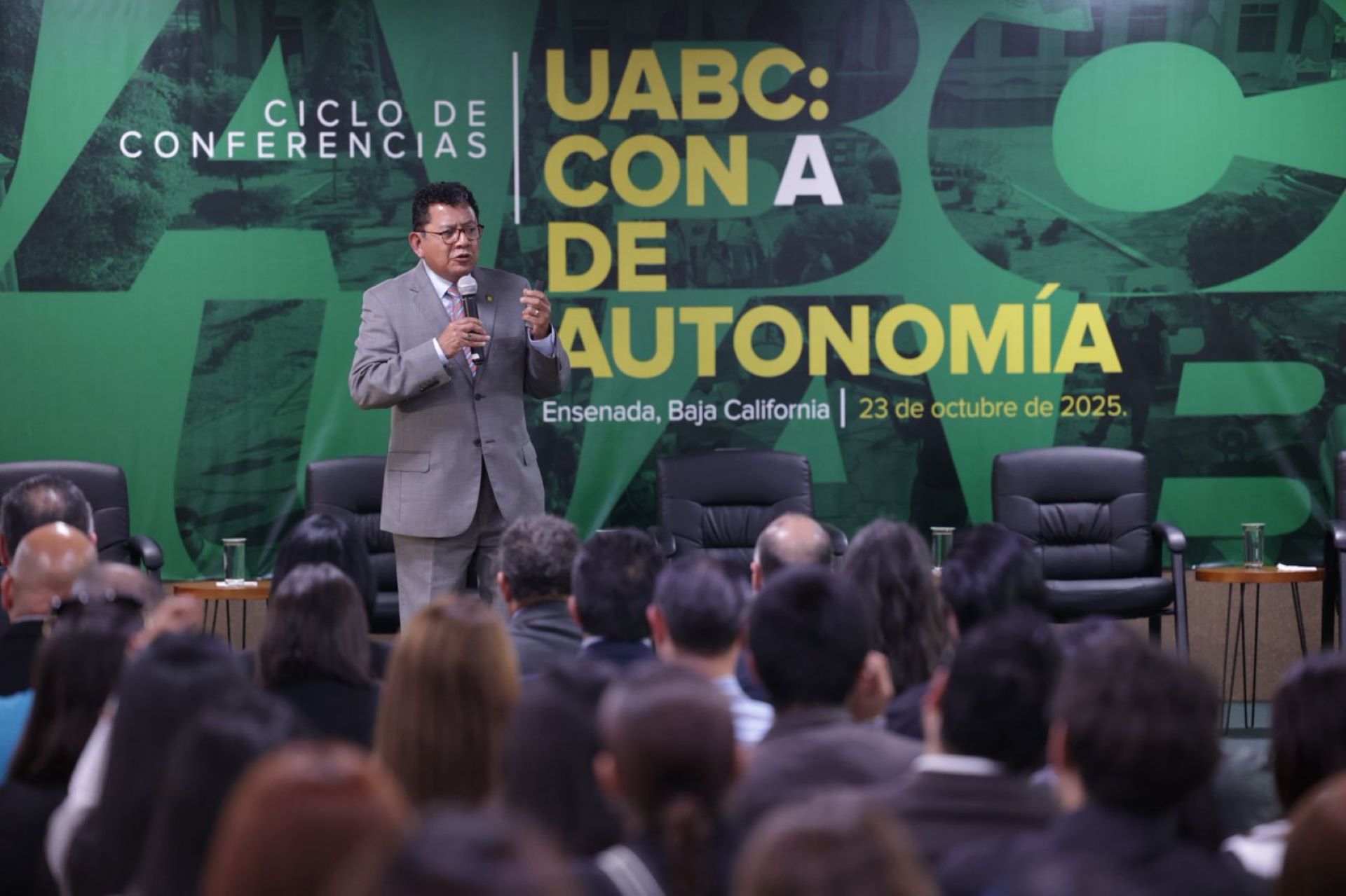 La UABC impulsa el análisis de la autonomía universitaria desde una visión global