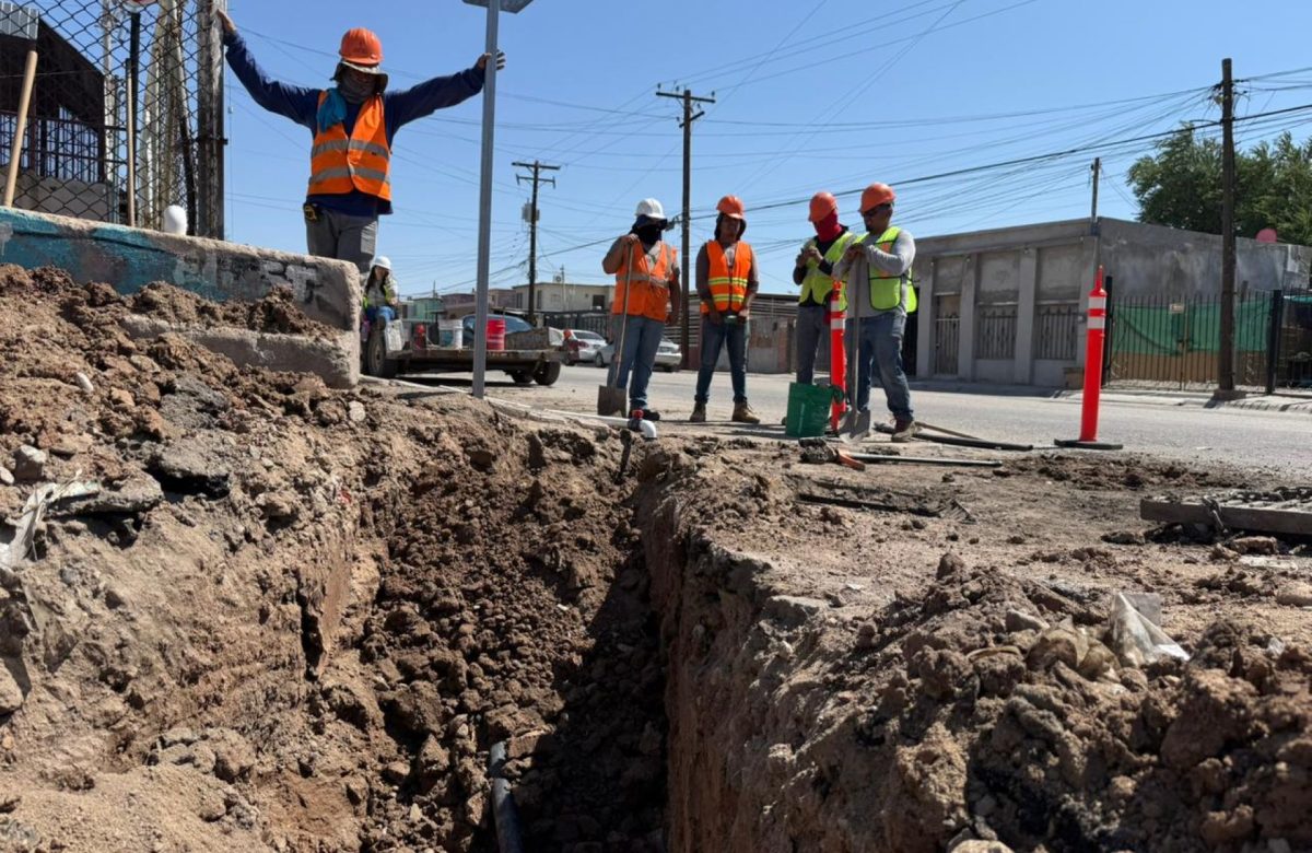 CESPM repone más de un kilómetro de líneas de agua potable en Conjunto Urbano Universitario