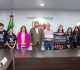 Entrega presidente municipal Ismael Burgueño apoyos a Asociaciones Civiles