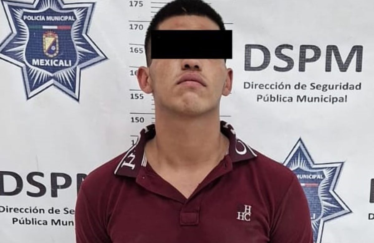 Agentes municipales de Mexicali detienen a un presunto objetivo prioritario relacionado a al menos 6 robos violentos a tiendas Oxxo