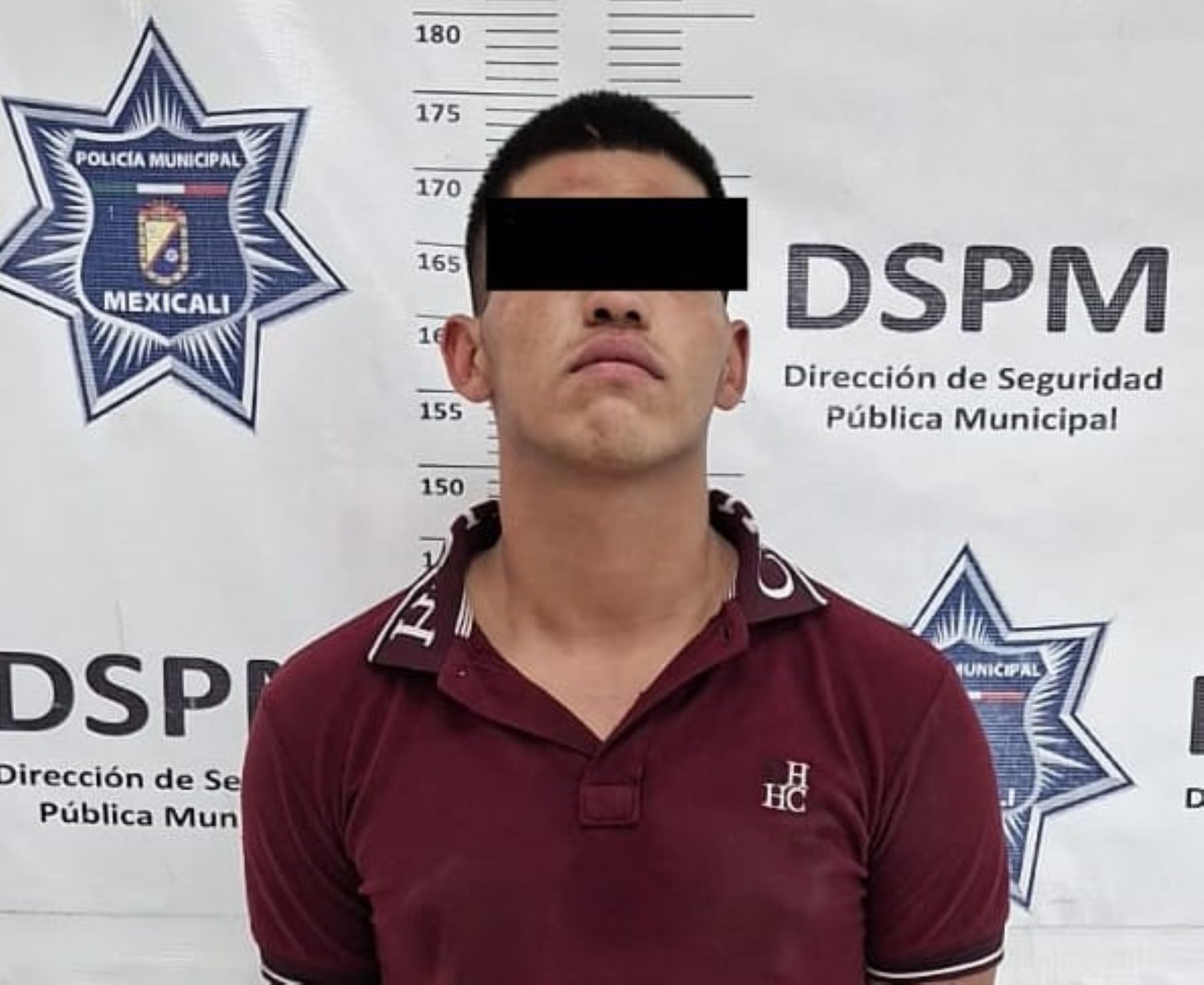 Agentes municipales de Mexicali detienen a un presunto objetivo prioritario relacionado a al menos 6 robos violentos a tiendas Oxxo