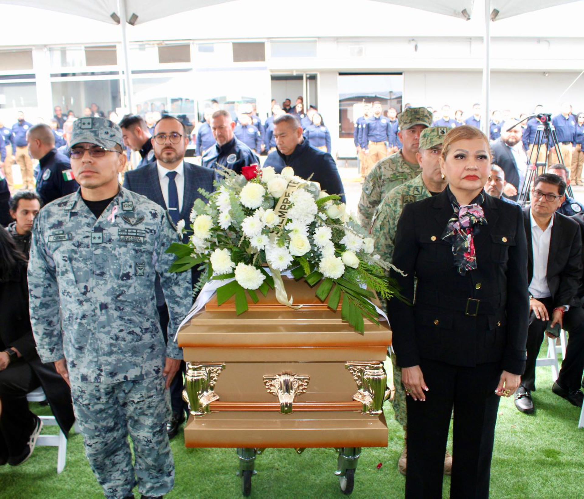 FGE realiza honras fúnebres en memoria del agente estatal de investigación, Humberto Antonio Martínez Corrales
