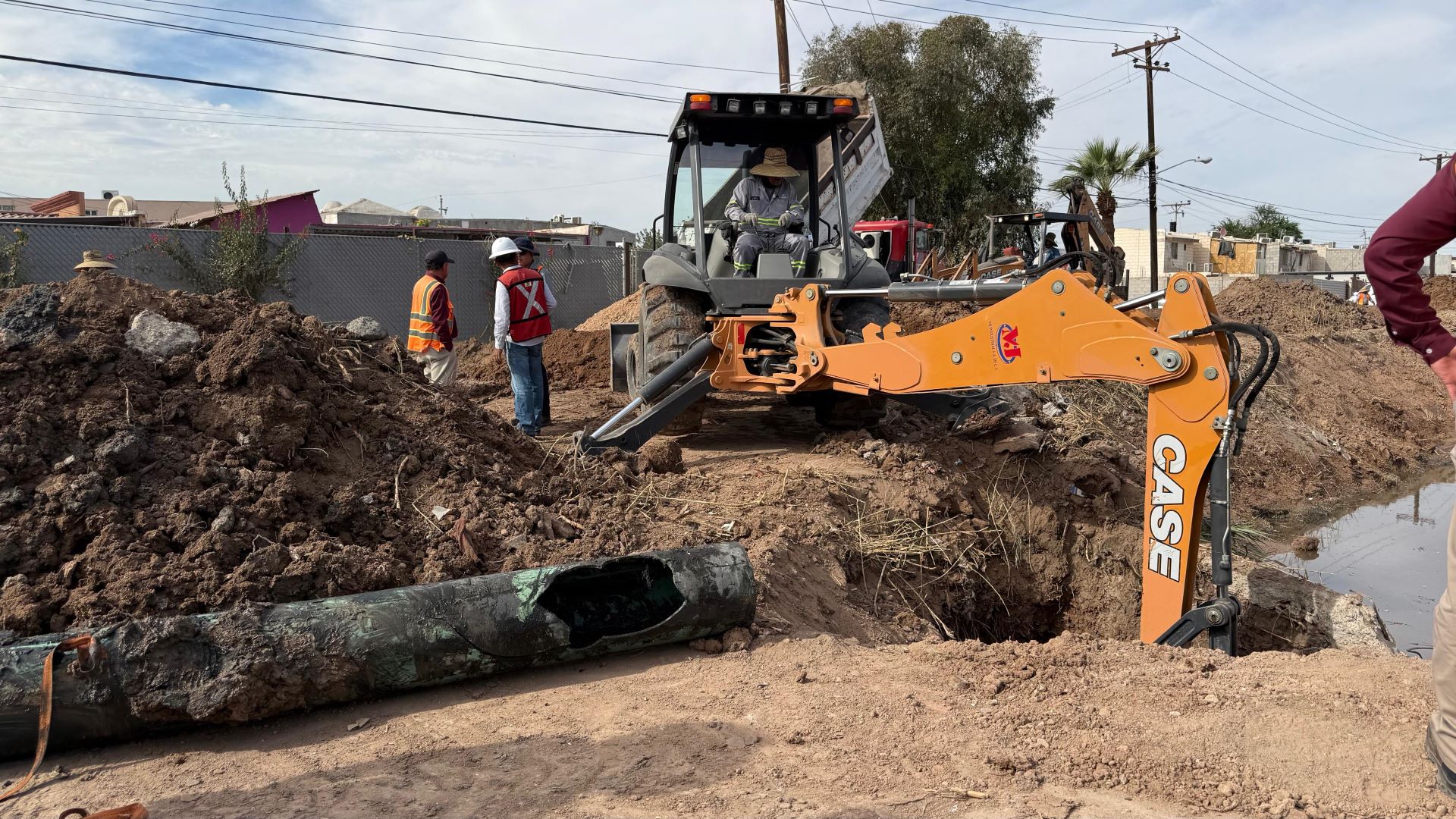 CESPM rehabilita línea de alcantarillado en fraccionamiento Misión del Valle