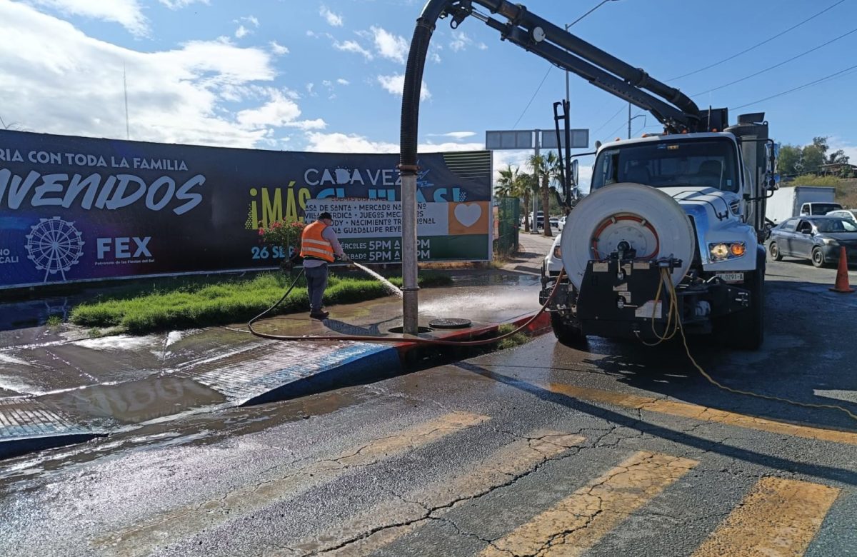CESPM atendió encharcamientos tras la lluvia matutina en Mexicali