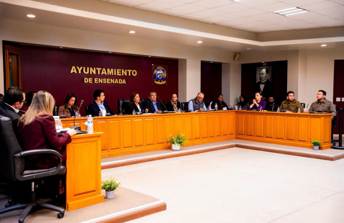 Gobierno de Claudia Agatón formaliza plan para saldar deuda histórica con ISSSTECALI