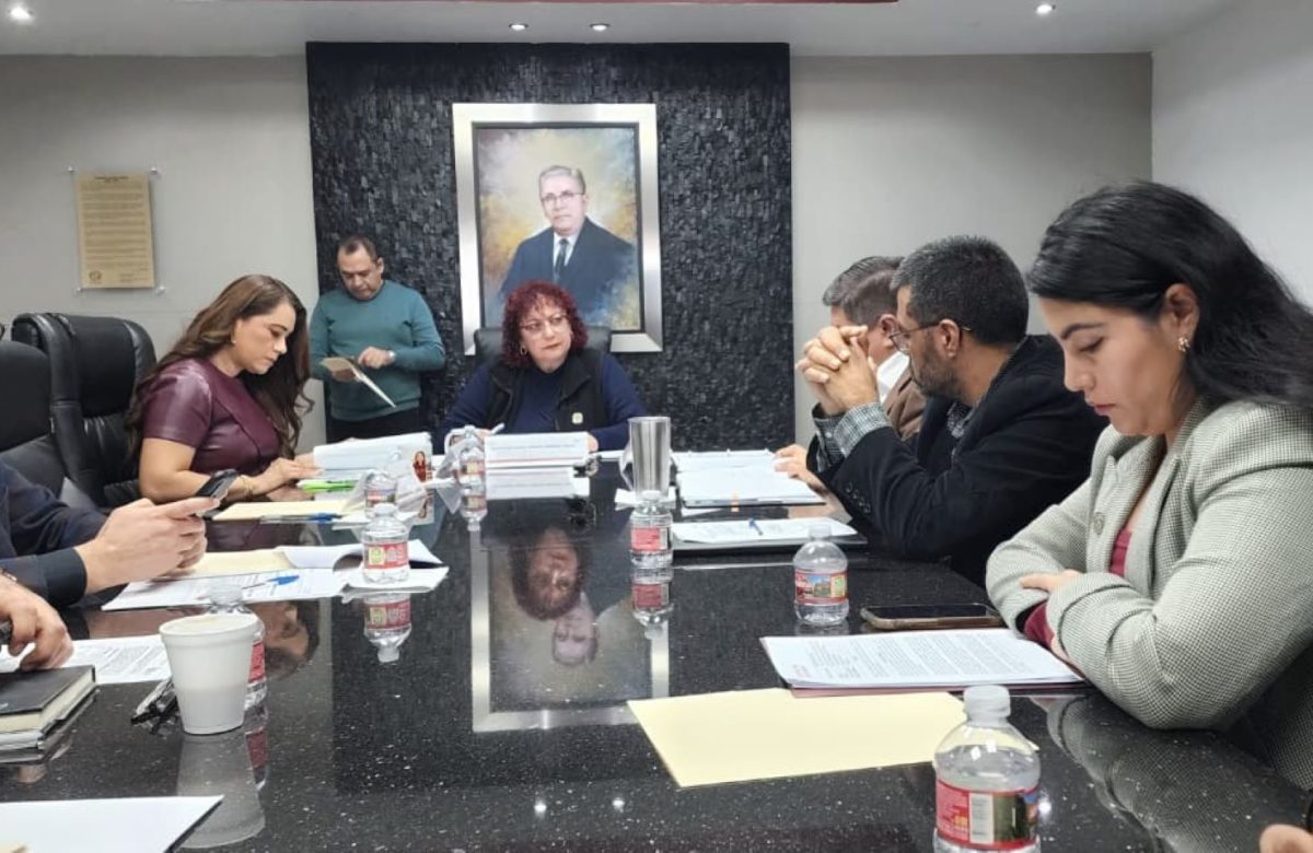 Aprueban en Comisión iniciativas para mejorar la atención y seguridad en los municipios