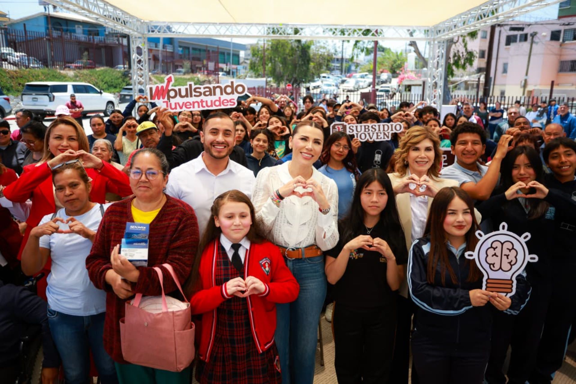 Impulsa gobierno de Marina del Pilar oportunidades laborales y emprendimiento para las juventudes de BC