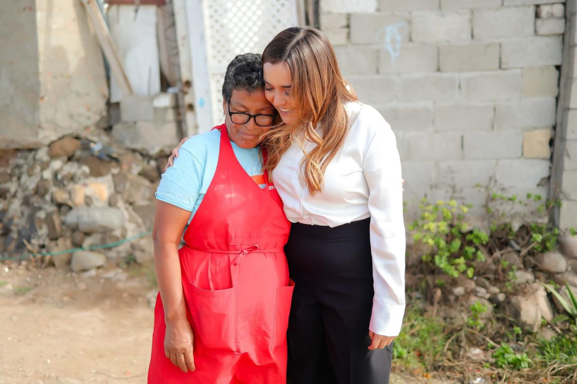 Regidora Michel García responde a la ciudadanía y lleva apoyo a familia en condiciones vulnerables